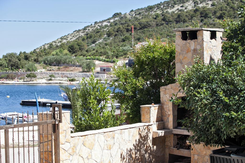 Villa Stana Vinišće エクステリア 写真