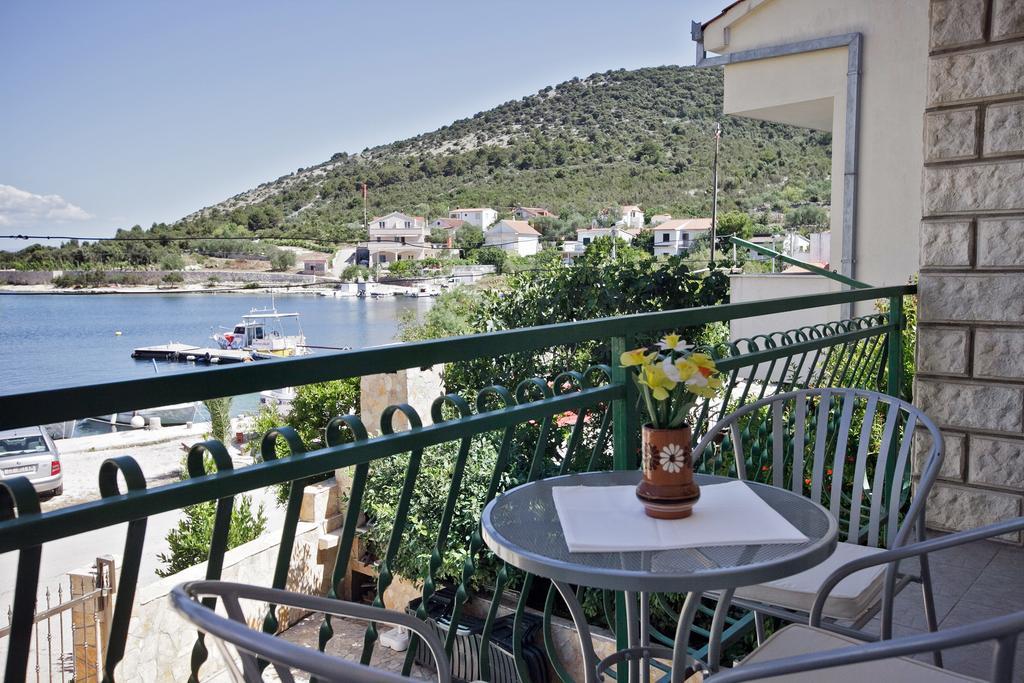 Villa Stana Vinišće エクステリア 写真