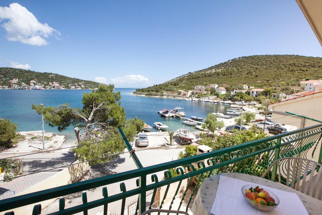Villa Stana Vinišće エクステリア 写真