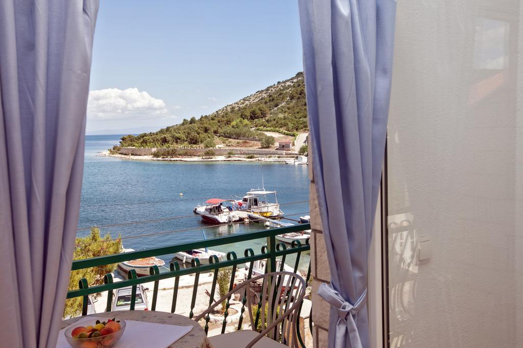 Villa Stana Vinišće エクステリア 写真